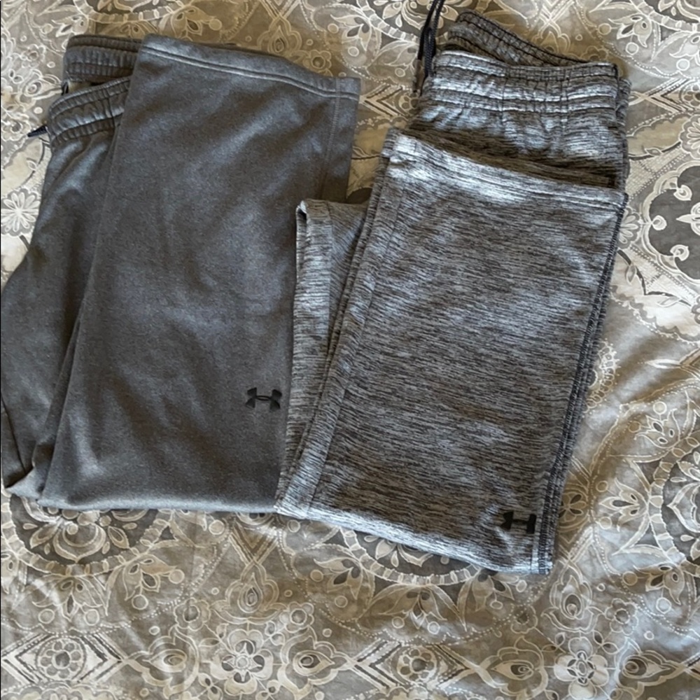 Under Armour sweats L, used , still in good shape.